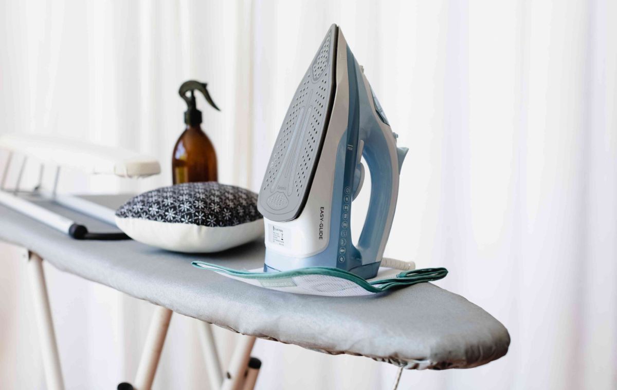 Essential Tips to Keep In Mind While Closing Ironing Board, Read Here